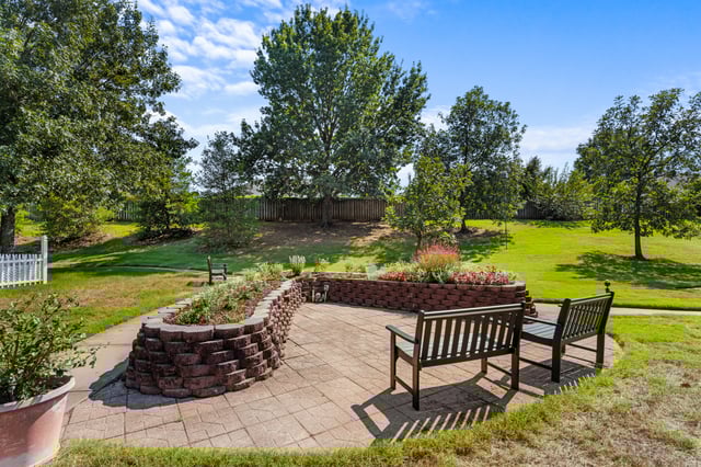 Fort-Smith-045 Outdoor Seating